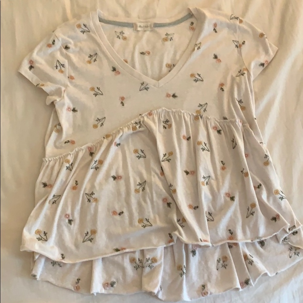 Flowy peplum t-shirt eith flower print